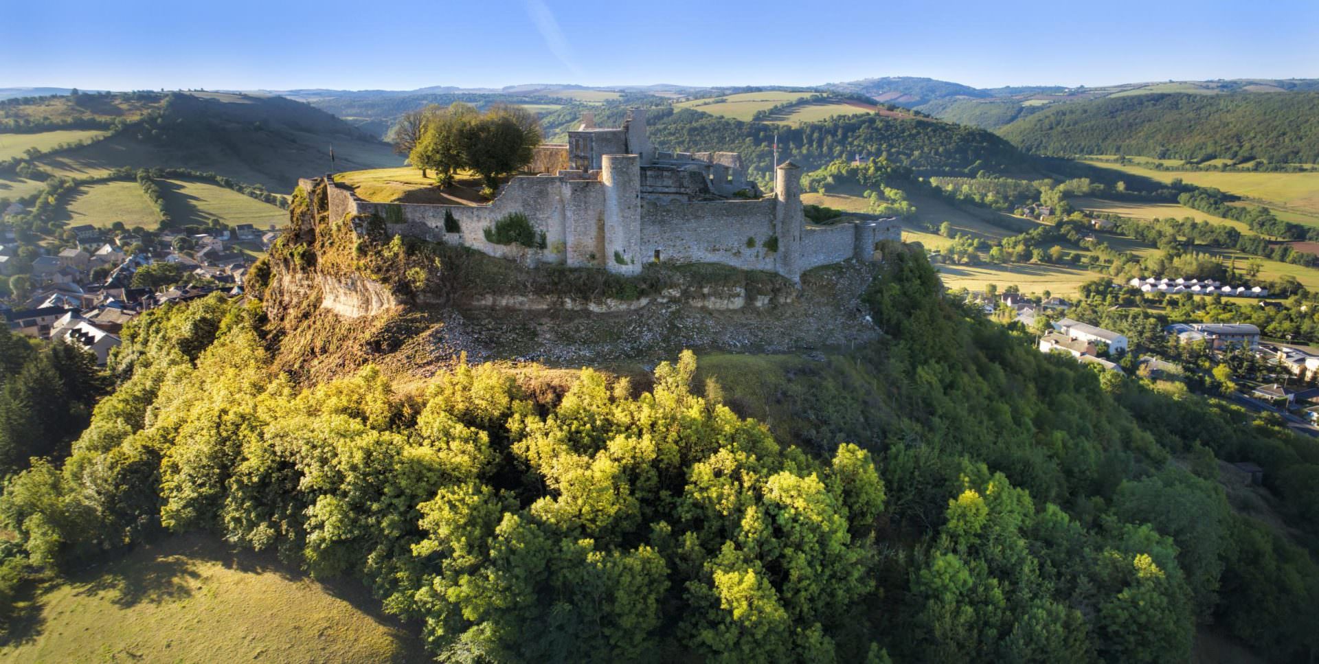 Remparts nord du Château de Sévérac © Florent DELTORT