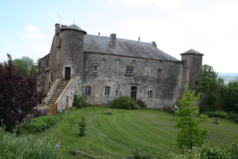 Château de Buzareingues ©Office de Tourisme Des Causses à l'Aubrac